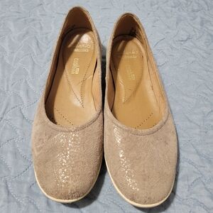 Clarks Beige Flats